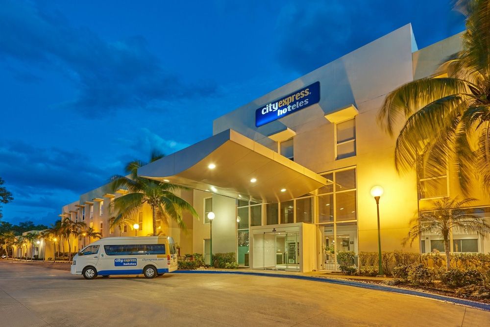 undefined City Express by Marriott Playa Del Carmen 6