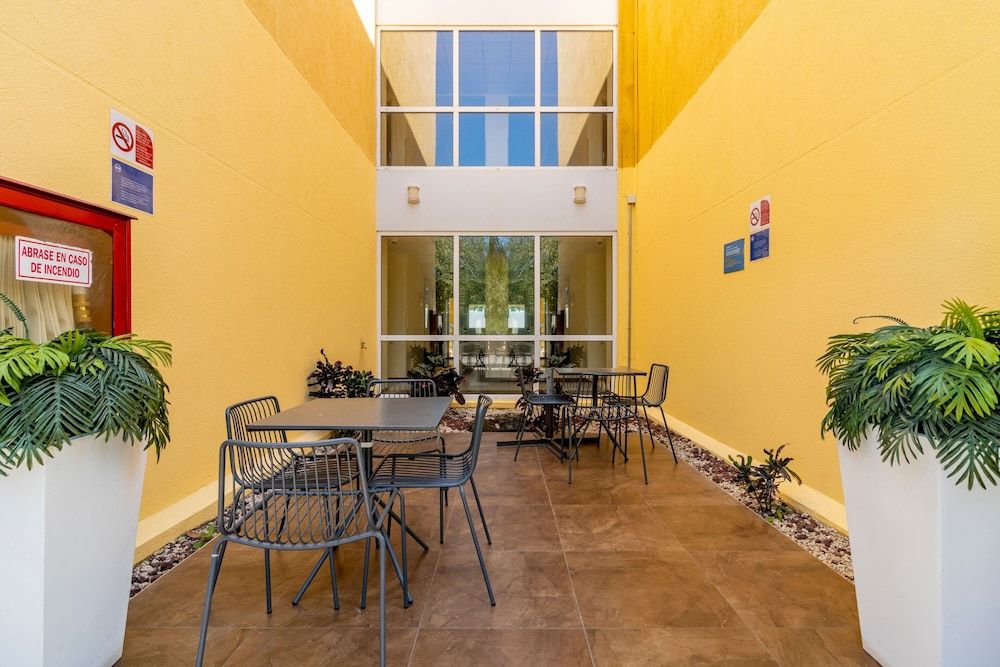 undefined City Express by Marriott Playa Del Carmen 10