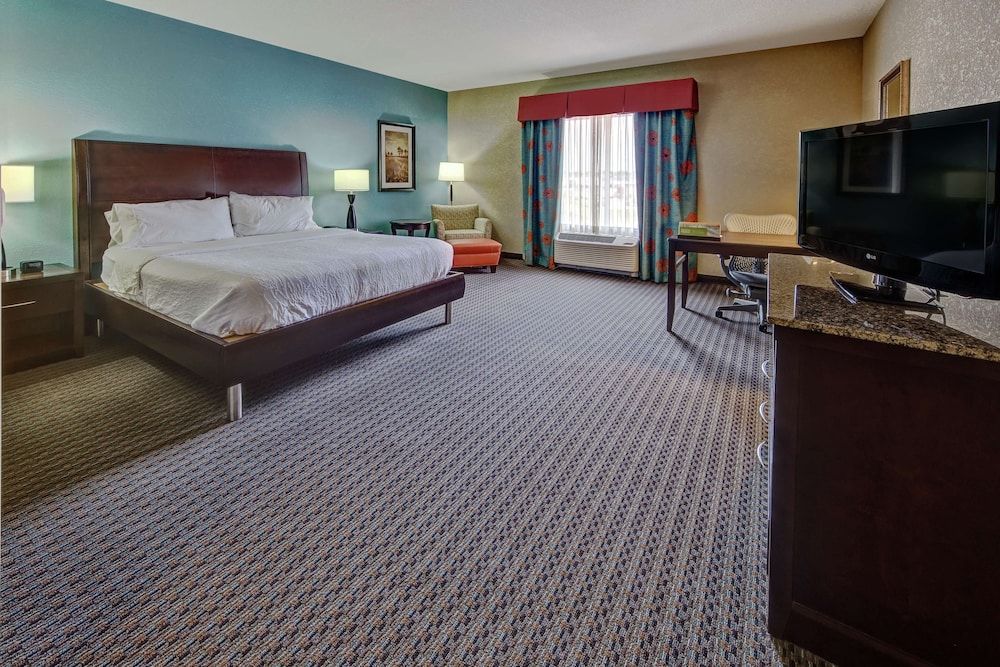 Suite, 1 Bedroom, Accessible, Bathtub