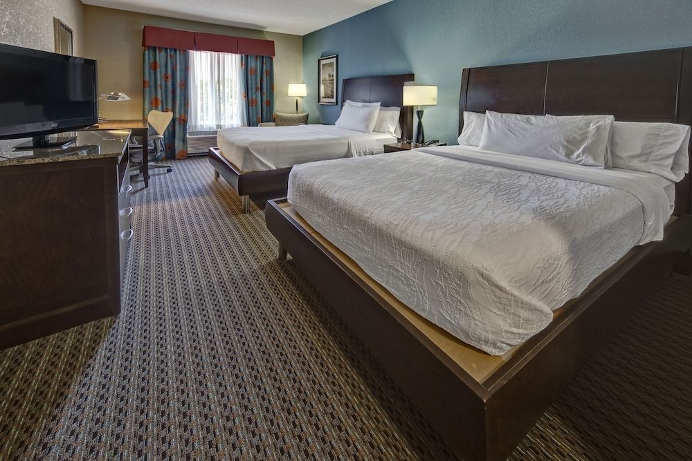 Room, 2 Queen Beds, Accessible (Roll-In Shower)