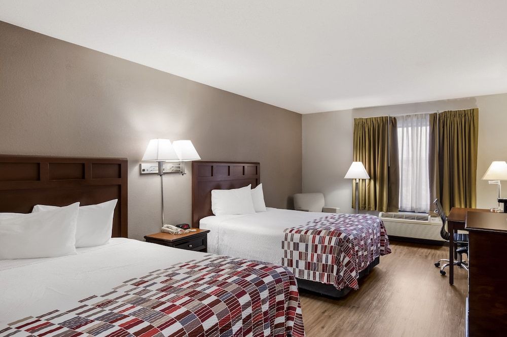 Red Roof Inn & Suites Bloomsburg – Mifflinville Deluxe Room, 2 Double Beds, Non Smoking 2