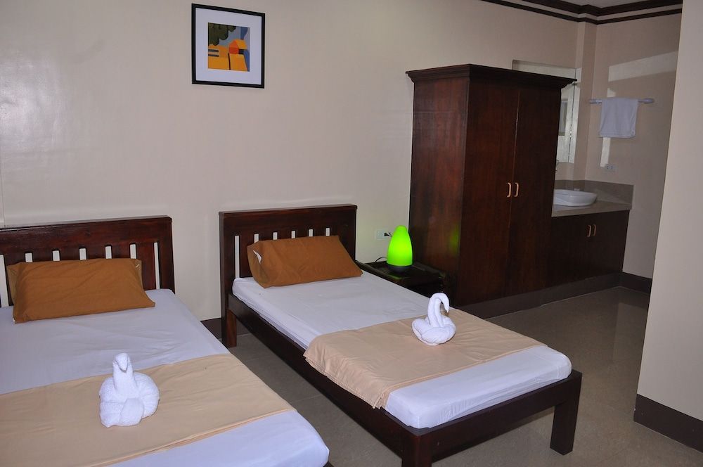 undefined Slam's Garden Dive Resort 5
