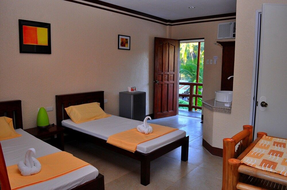 undefined Slam's Garden Dive Resort 2