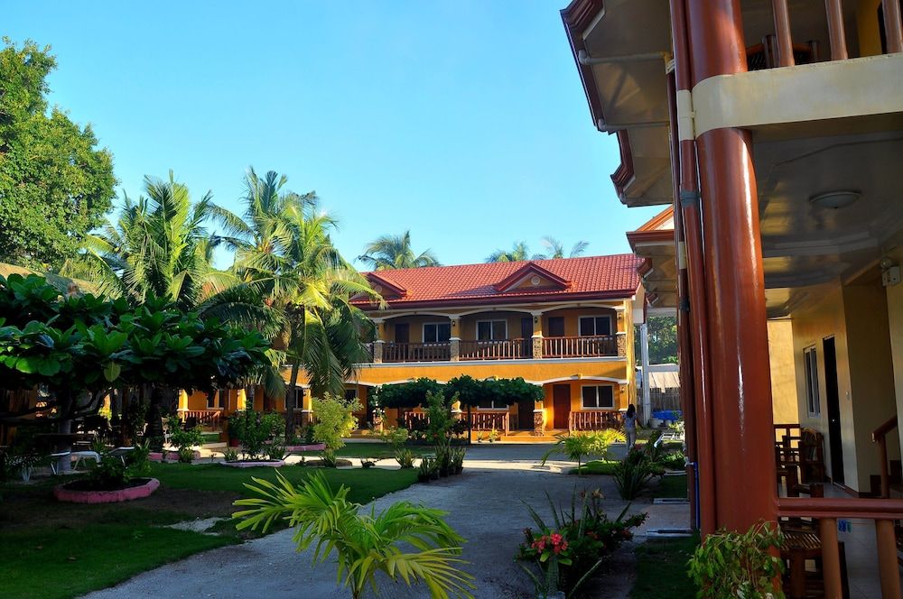 undefined Slam's Garden Dive Resort 6