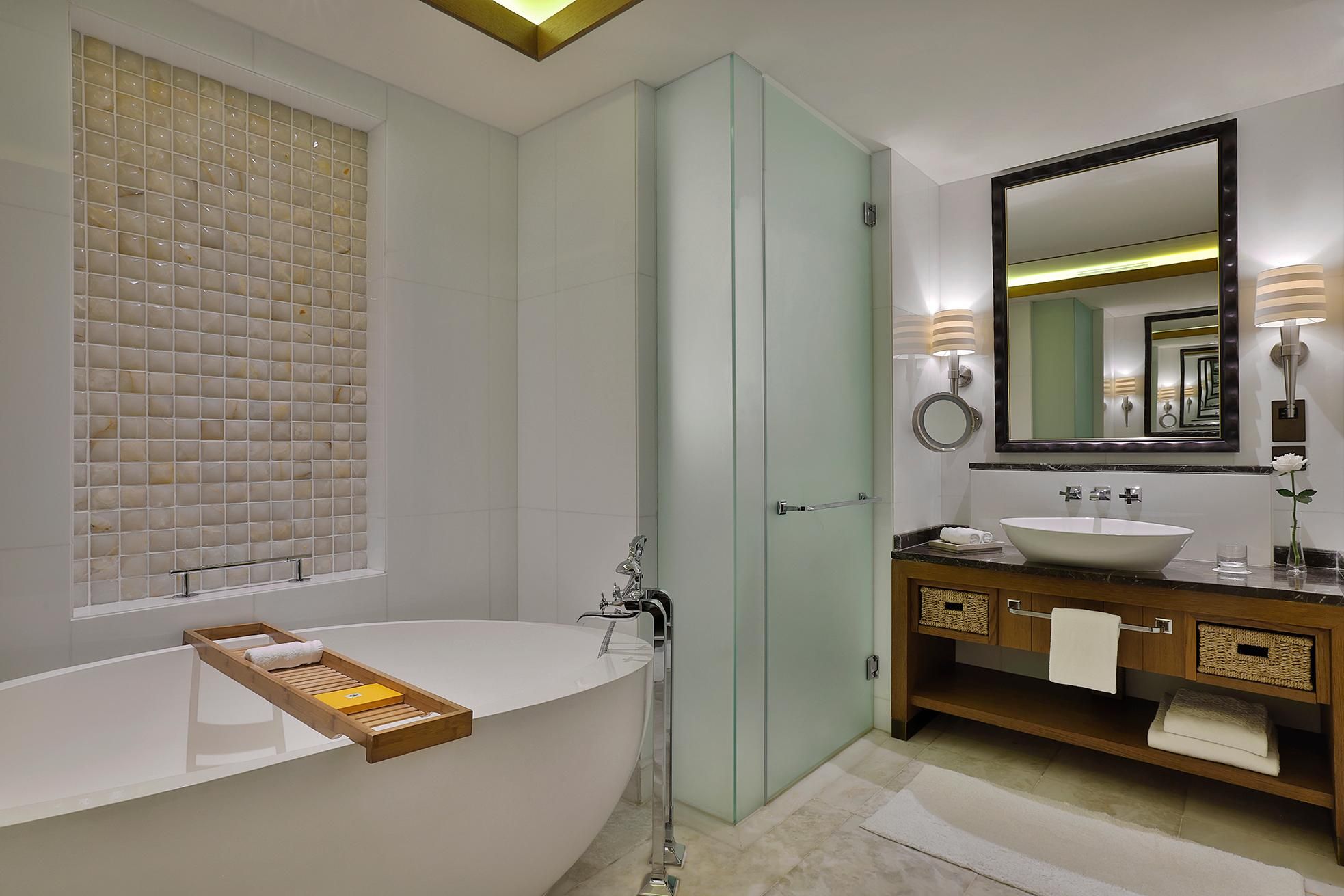 The Majestic Suite, 2 Bedroom Larger Suite, Bedroom 1: 1 King, Bedroom 2: 2 Queen, Sea View