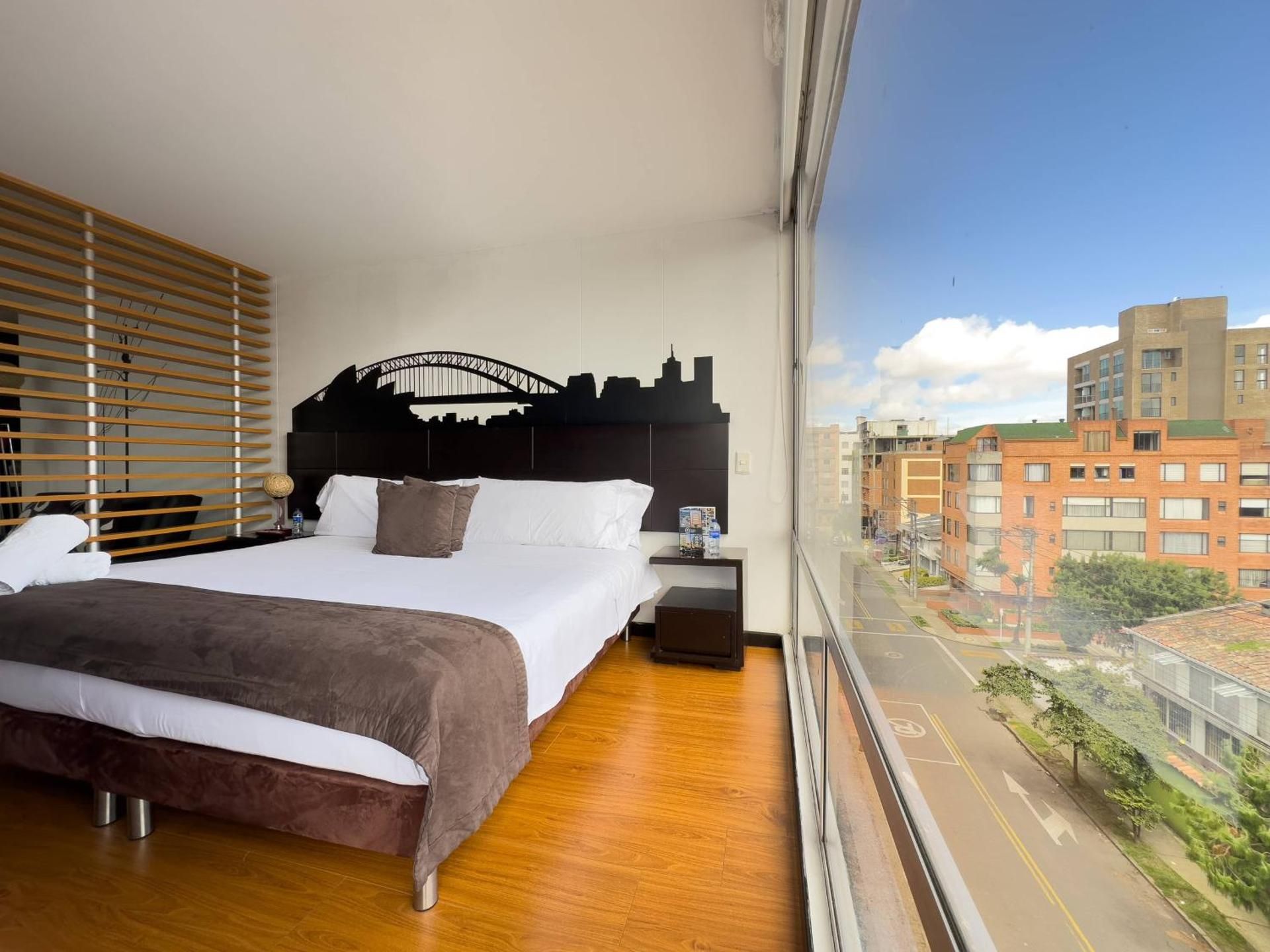 undefined Hotel Regency Suites La Feria 7