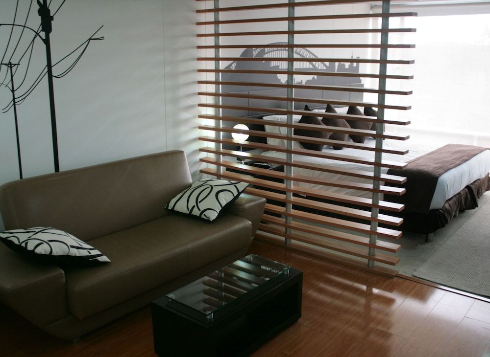 Hotel Regency Suites La Feria Standard Double Room 7