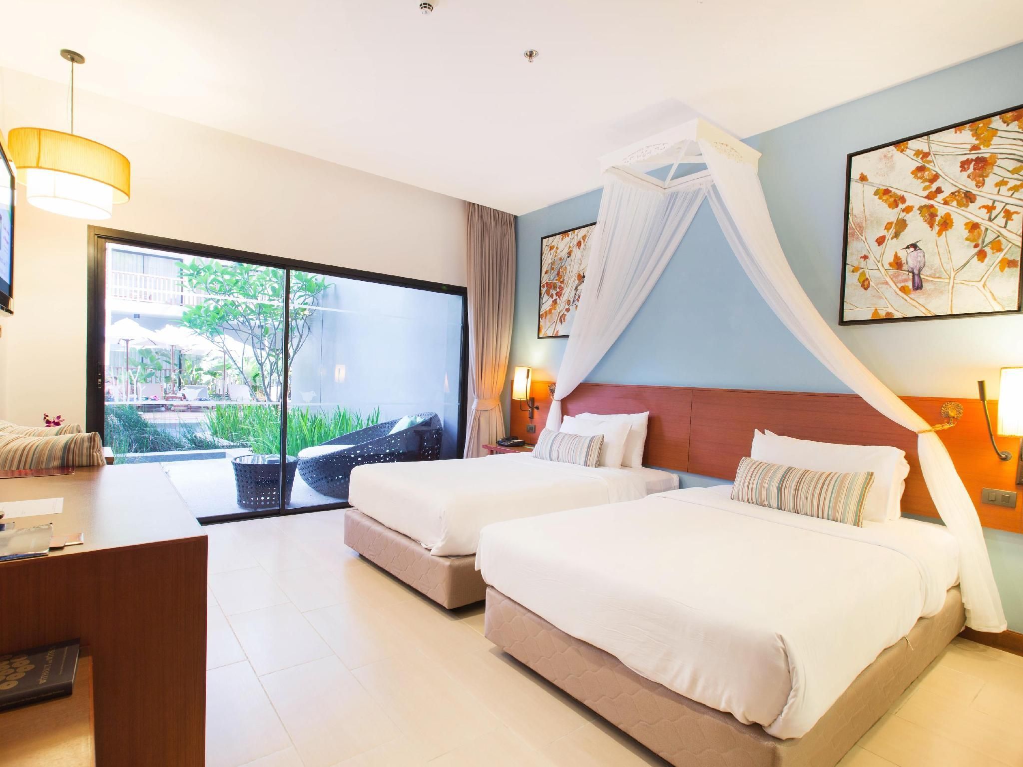 Premier Room with Pool Access