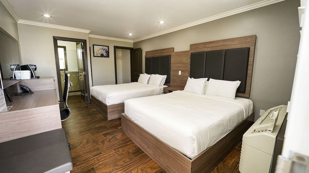 Americas Best Value Inn Antioch Room, 2 Queen Beds, Non Smoking 2