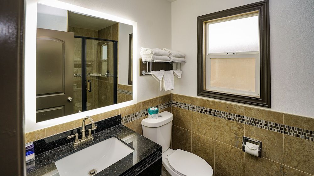 Americas Best Value Inn Antioch Room, 1 King Bed, Non Smoking 7