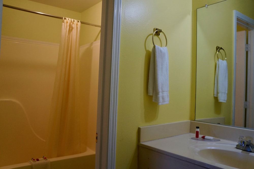 American Inn of Kinder Room, 2 Double Beds, Non Smoking 7