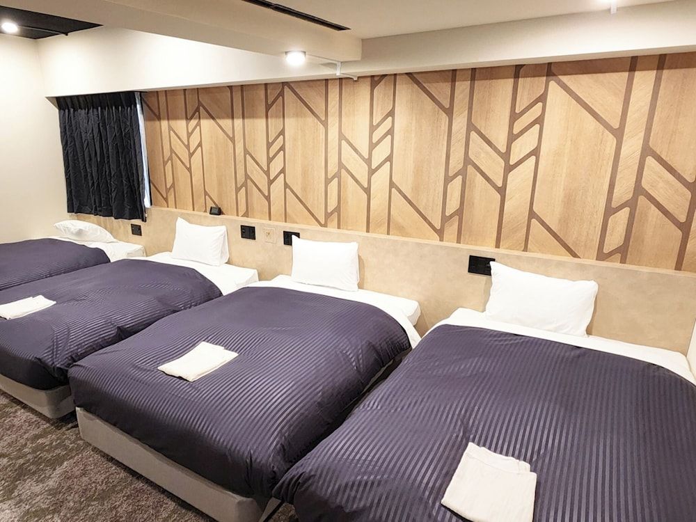 HOTEL LiVEMAX Yokohama Tsurumi Family Room, Smoking