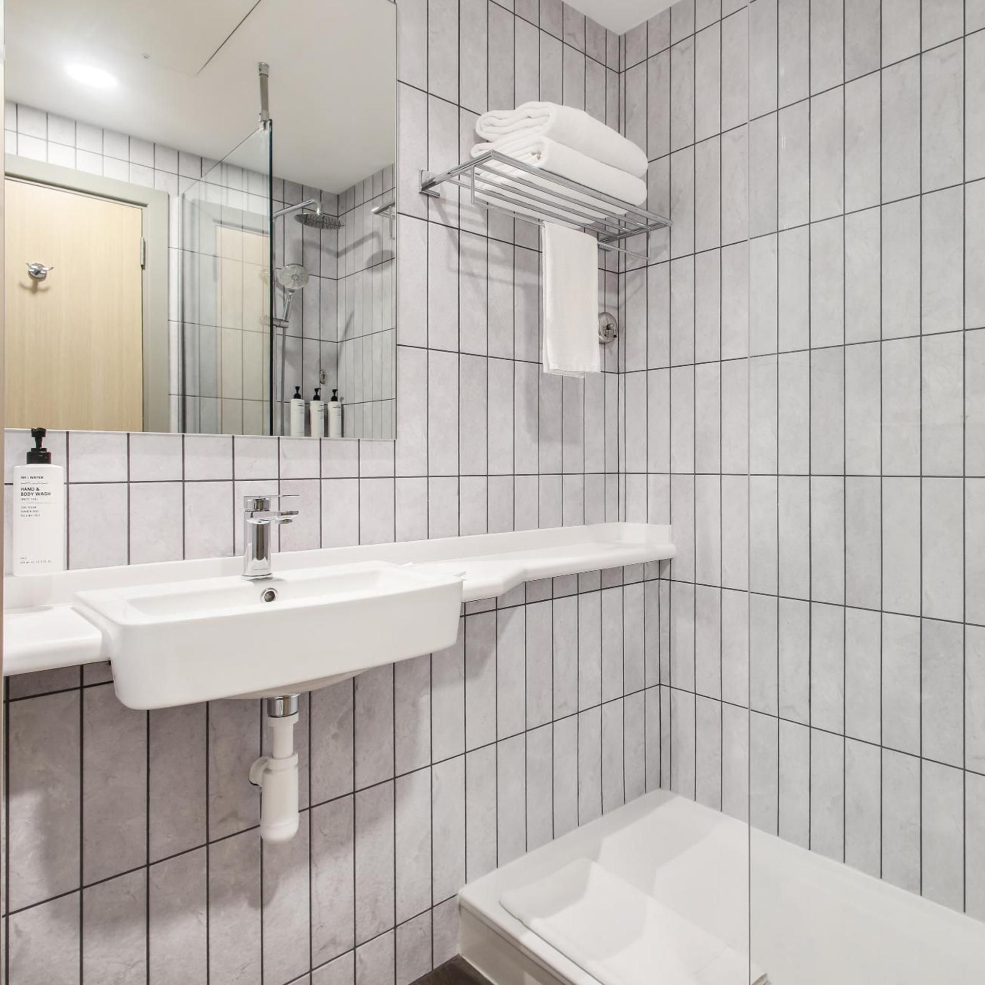 undefined Premier Inn Abu Dhabi Capital Centre 8