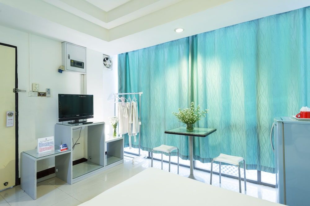 Prince House Deluxe Triple Room 13