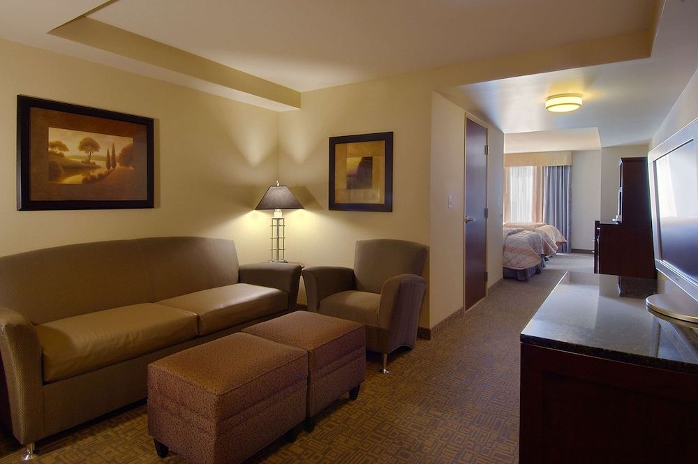 Junior Suite, 2 Queen Beds, Accessible (Roll-In Shower)