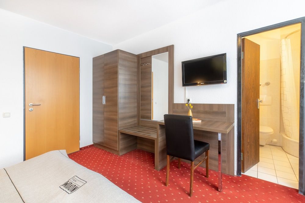 Hotel Leonet Comfort Double Room 5