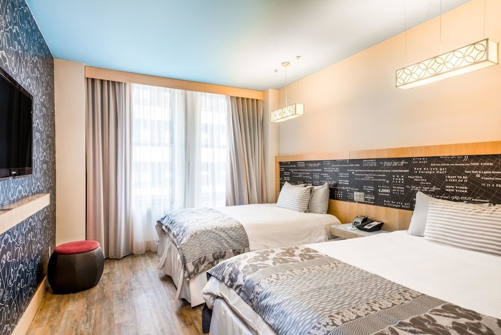 Family Room (Tryp)