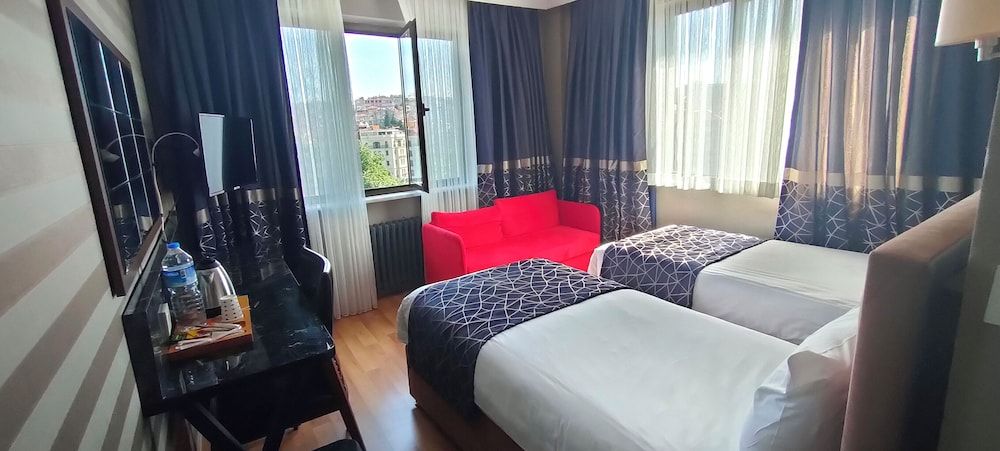 Standard Twin Room, 2 Twin Beds, City View
