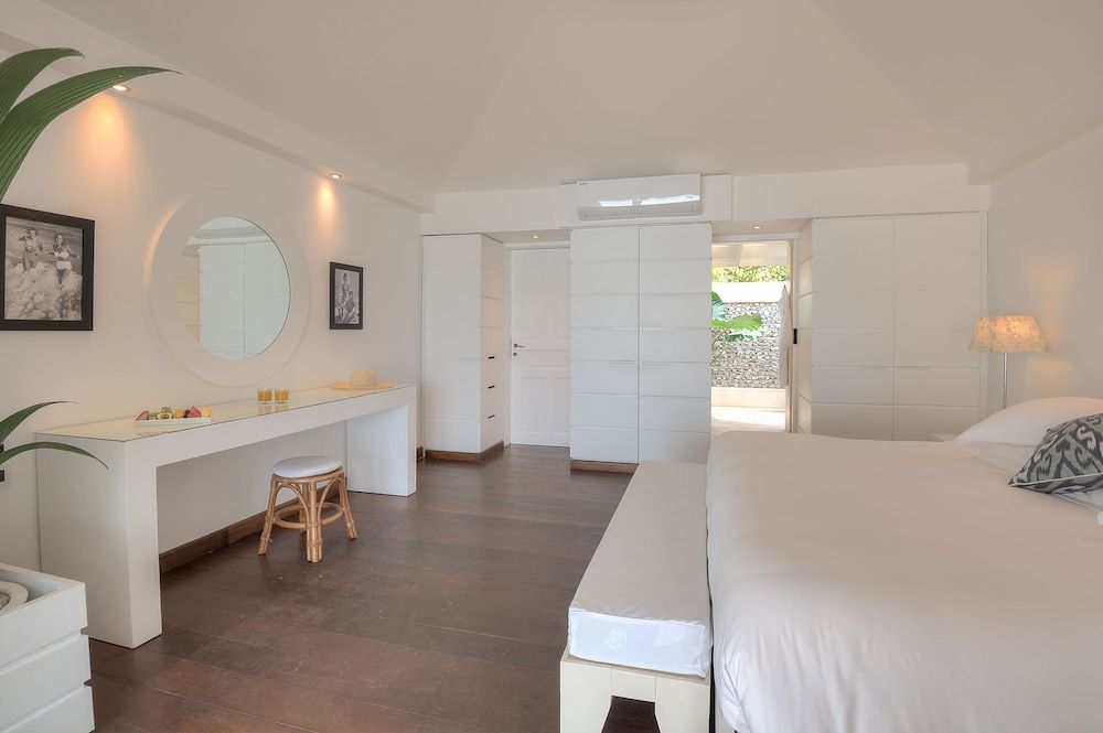 Diamonds Thudufushi Maldives Resort & Spa Beach Front Villas