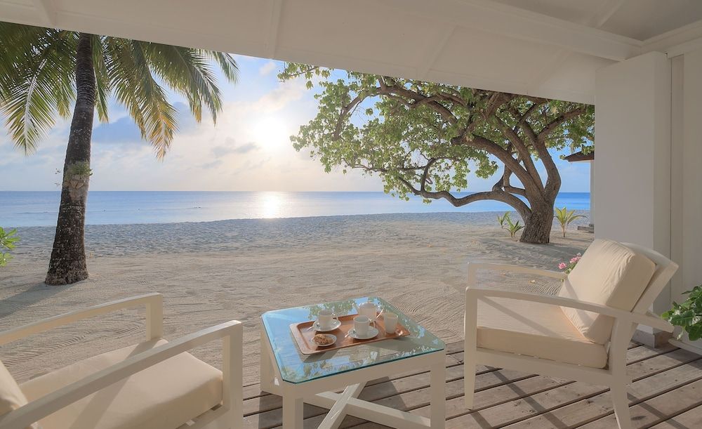 Diamonds Thudufushi Maldives Resort & Spa Beach Front Villas 4