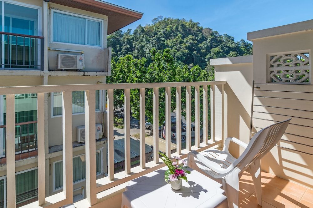 Srisuksant Resort Grand Superior Room 10