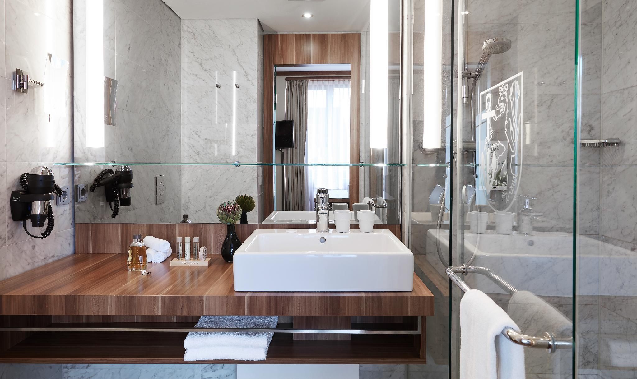 Living Hotel Düsseldorf Business Double Room 3