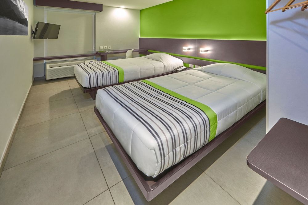 undefined City Express Junior by Marriott Cancun 2