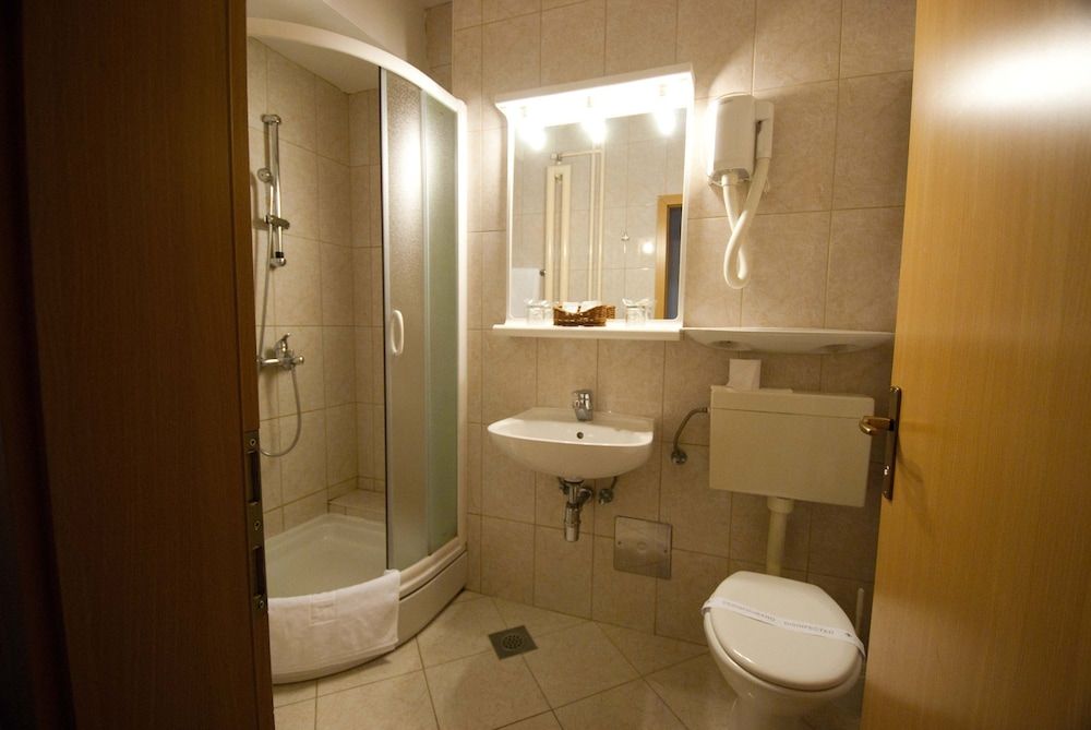 Hotel Petka Classic Double Room, Sea View 4