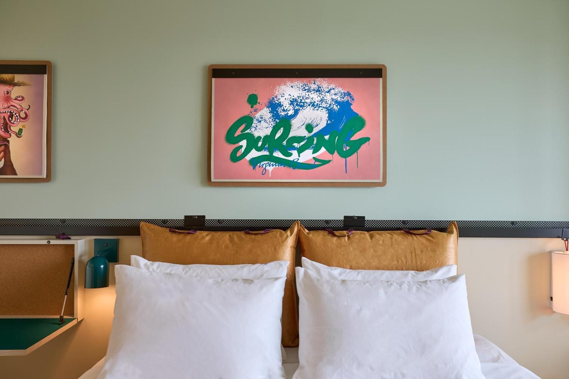 Moxy King Room - Hearing Accessible