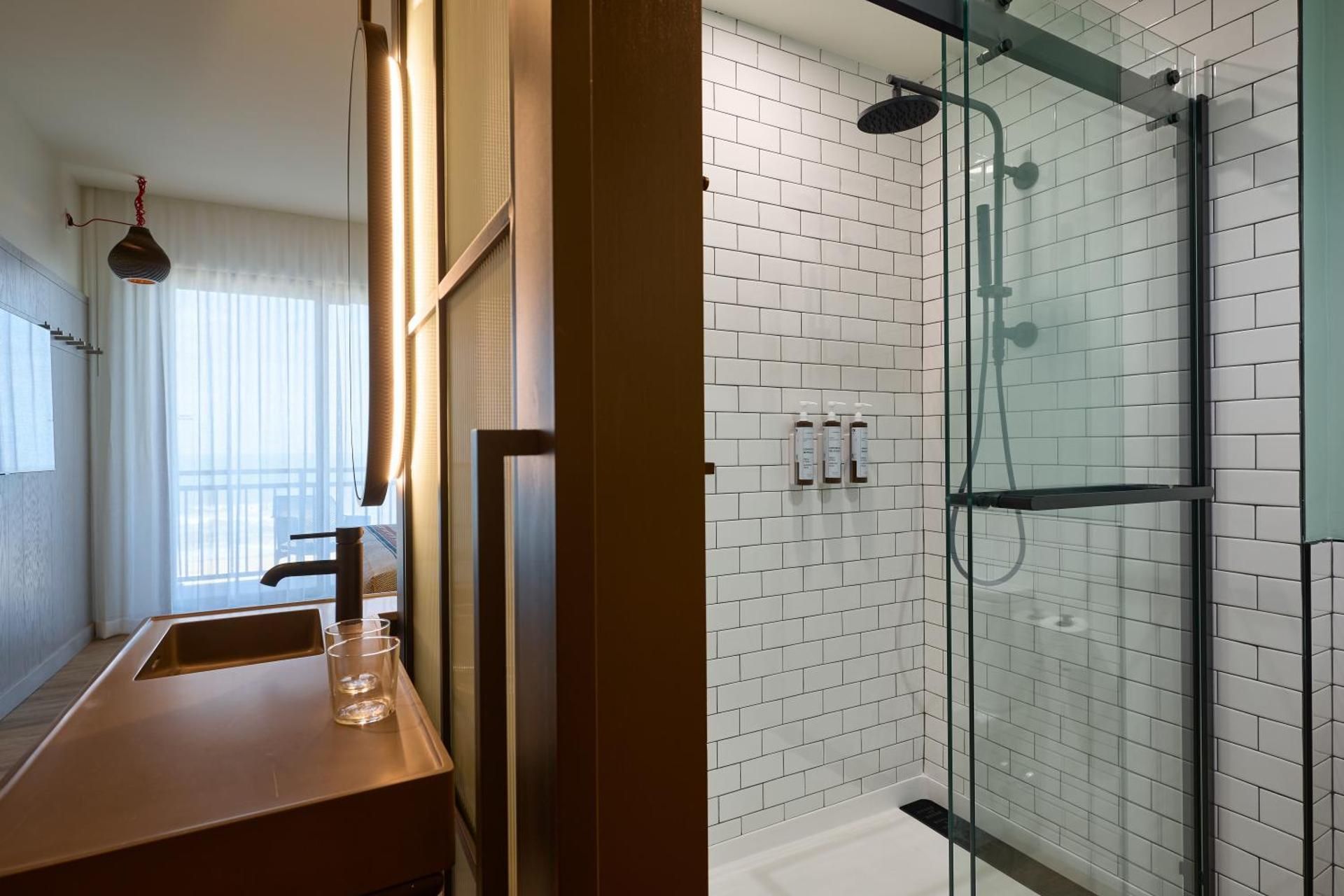 Moxy King Room - Hearing Accessible