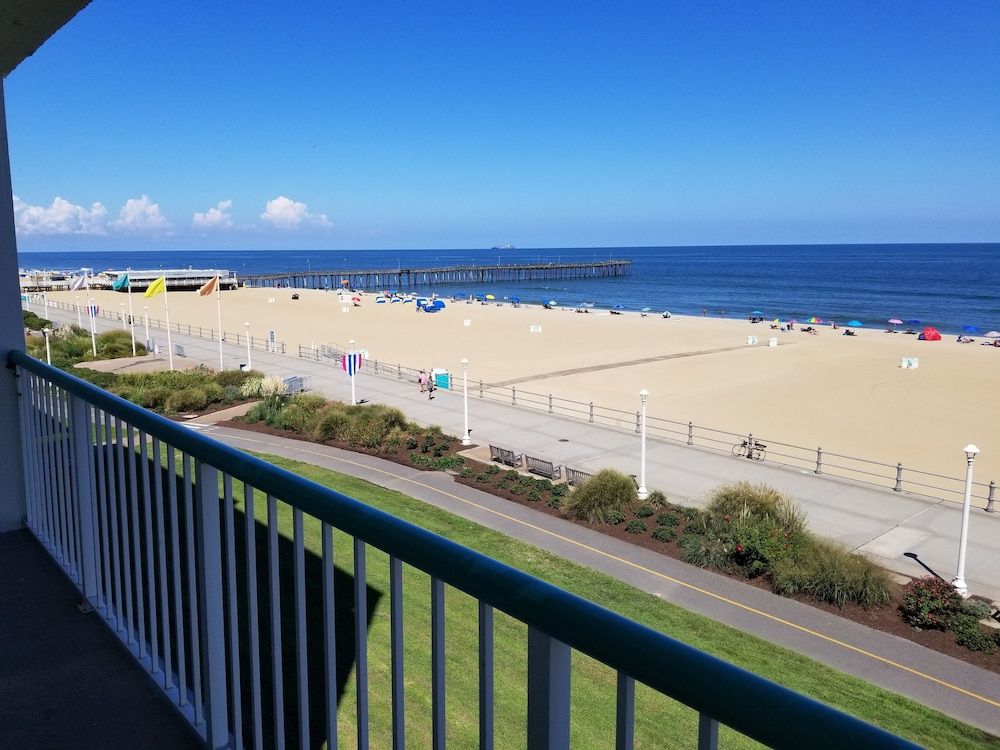 Moxy Virginia Beach Oceanfront Room, 2 Queen Beds, Balcony, Oceanfront (Mobility Accessible, Transfer Shower) 4