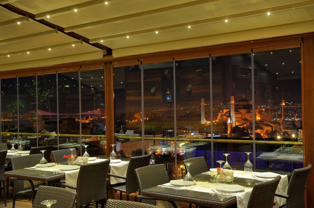 undefined Burckin Hotel 9