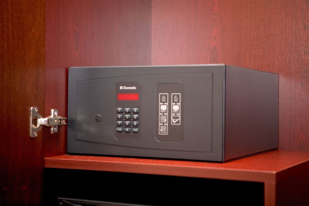 undefined Burckin Hotel 10