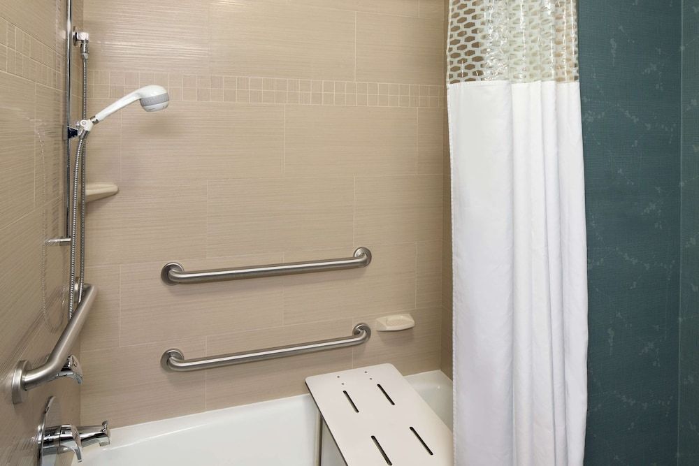 Studio, 2 Queen Beds, Accessible, Bathtub (Mobility & Hearing)