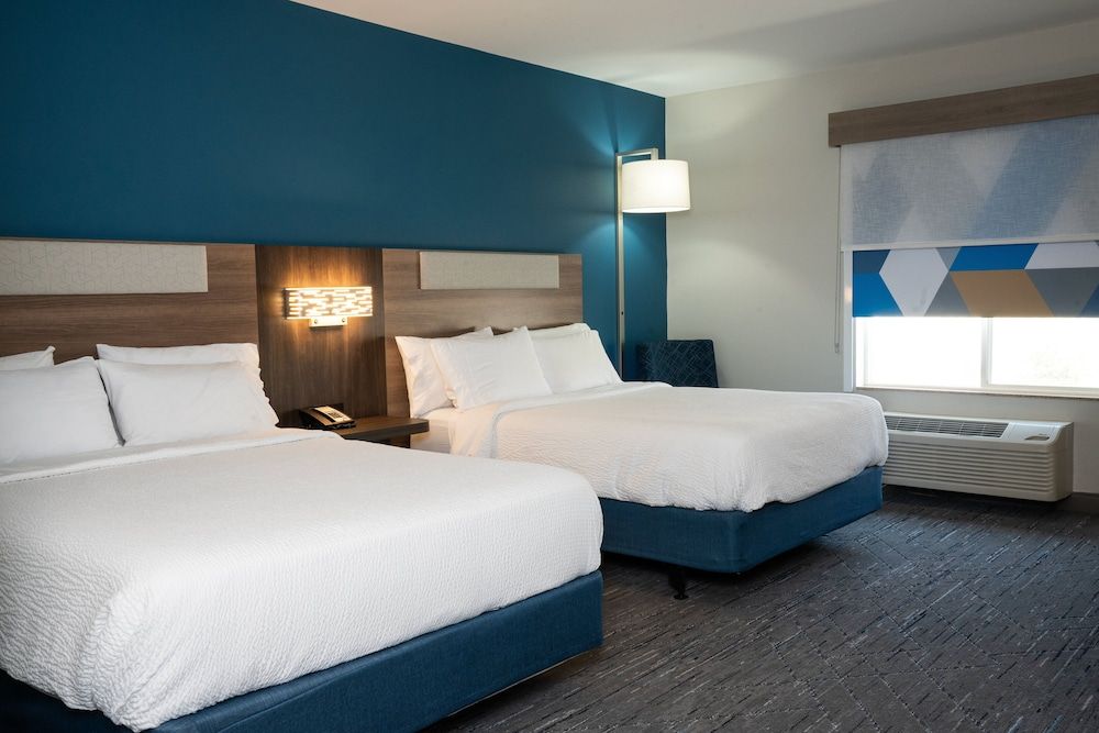 Standard Room, 2 Queen Beds, Corner