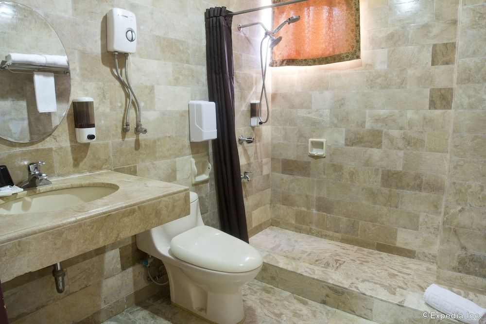 White Knight Hotel Intramuros Executive Room, 1 Queen Bed 8