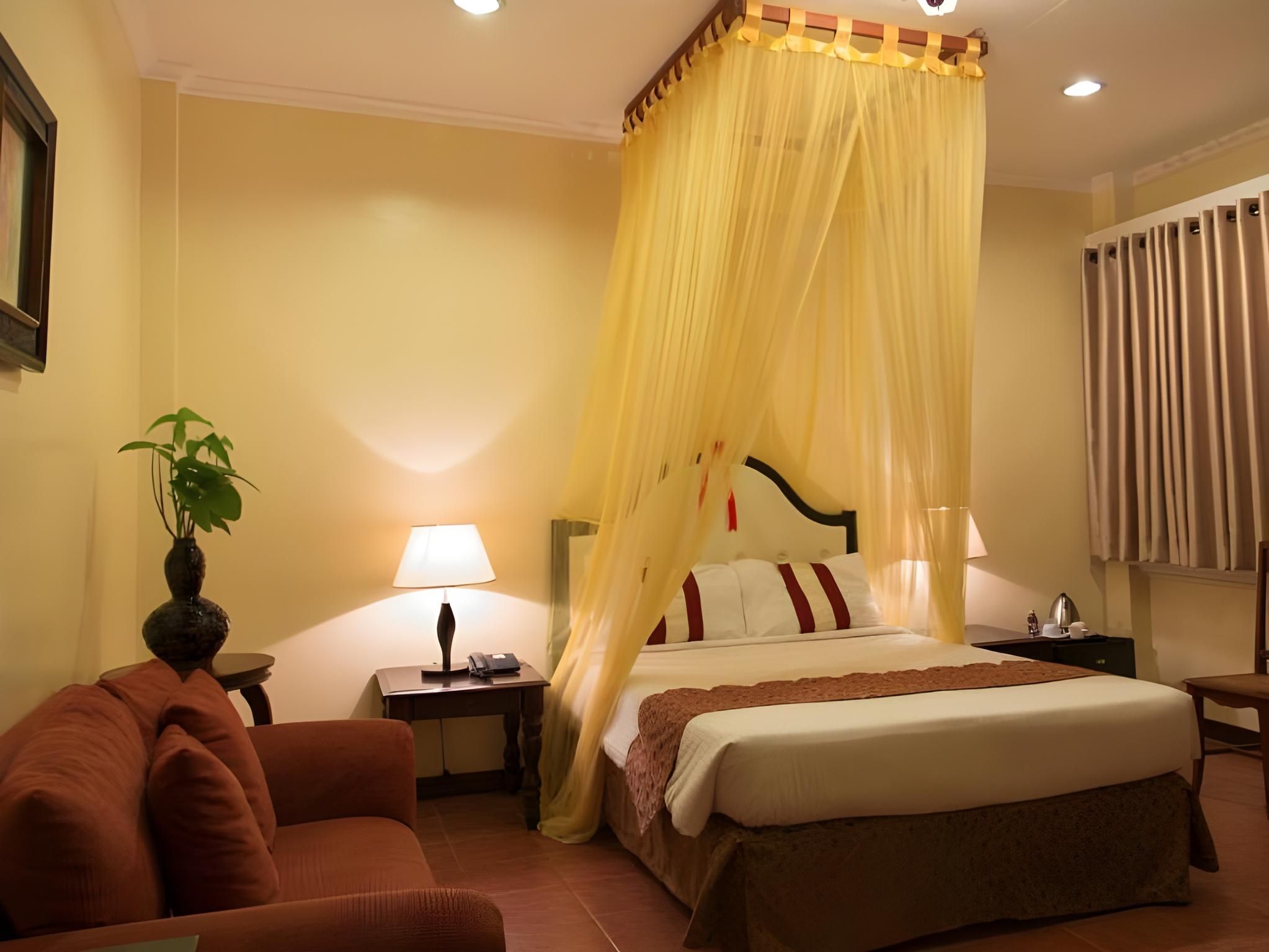 White Knight Hotel Intramuros Suite 6