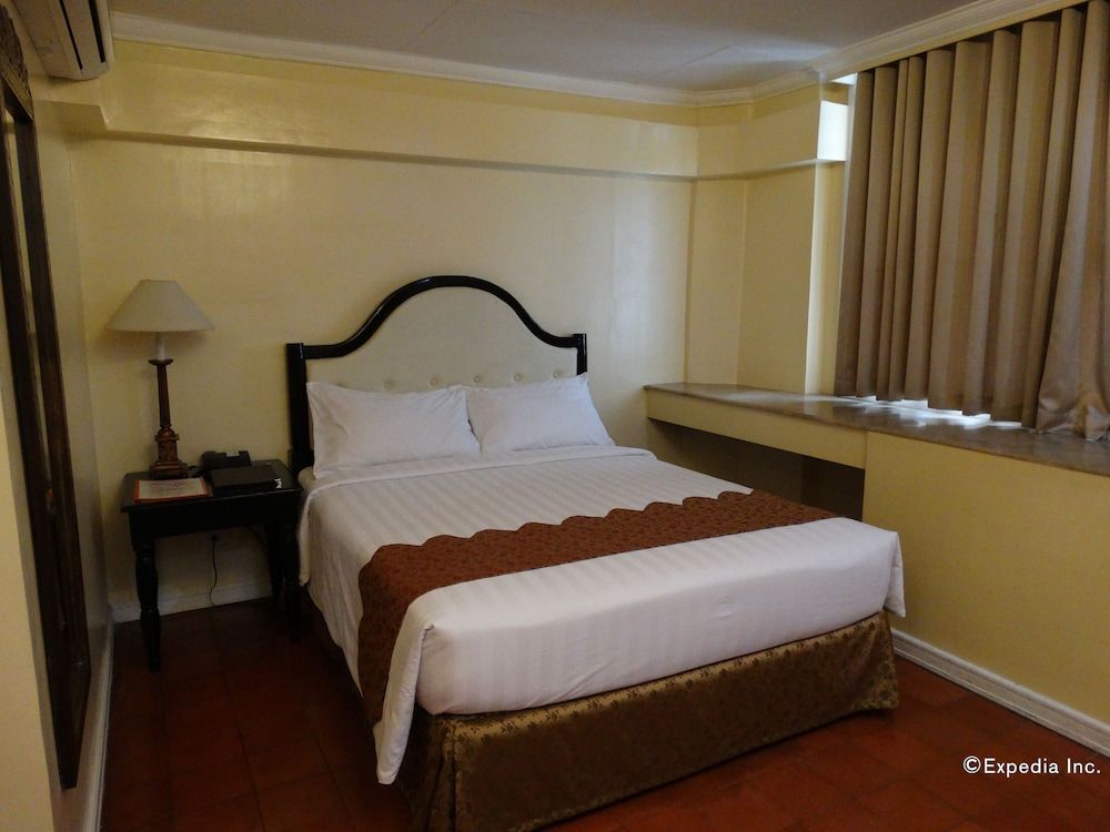 White Knight Hotel Intramuros Executive Room, 1 Queen Bed 7
