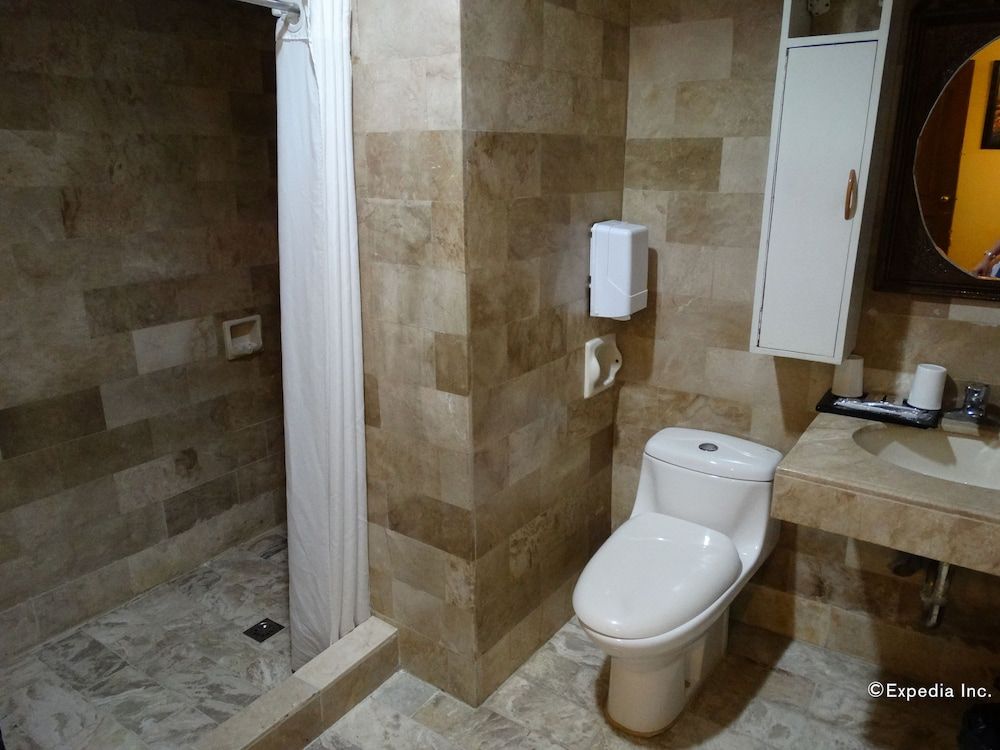 White Knight Hotel Intramuros Executive Room, 1 Queen Bed 9