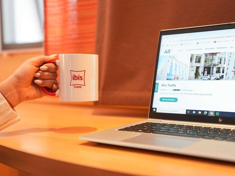 ibis Tunis Double Room, queen size bed 6