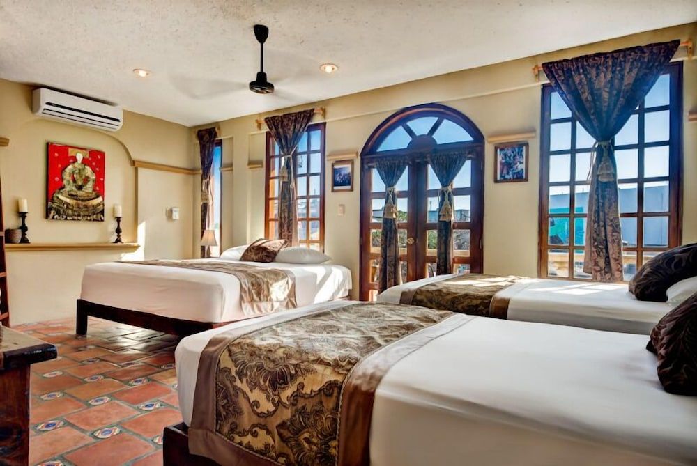 Family Room, Balcony