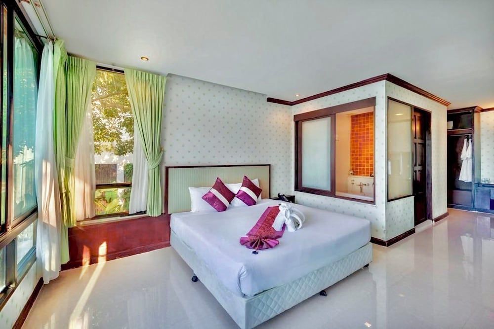 Racha Kiri Resort and Spa Khanom Superior Suite, Balcony, Sea View