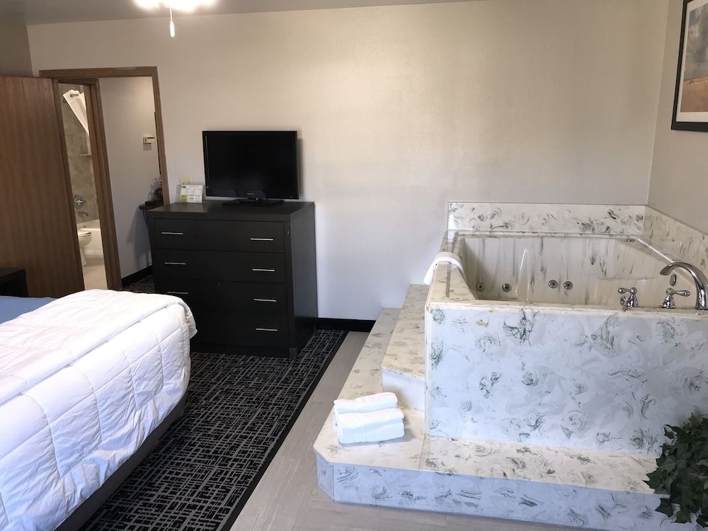 Suite, 1 King Bed, Non Smoking