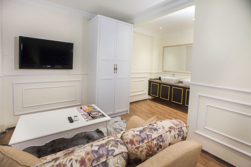 Apple Heritage Hotel Family Room, 2 Queen Beds 7