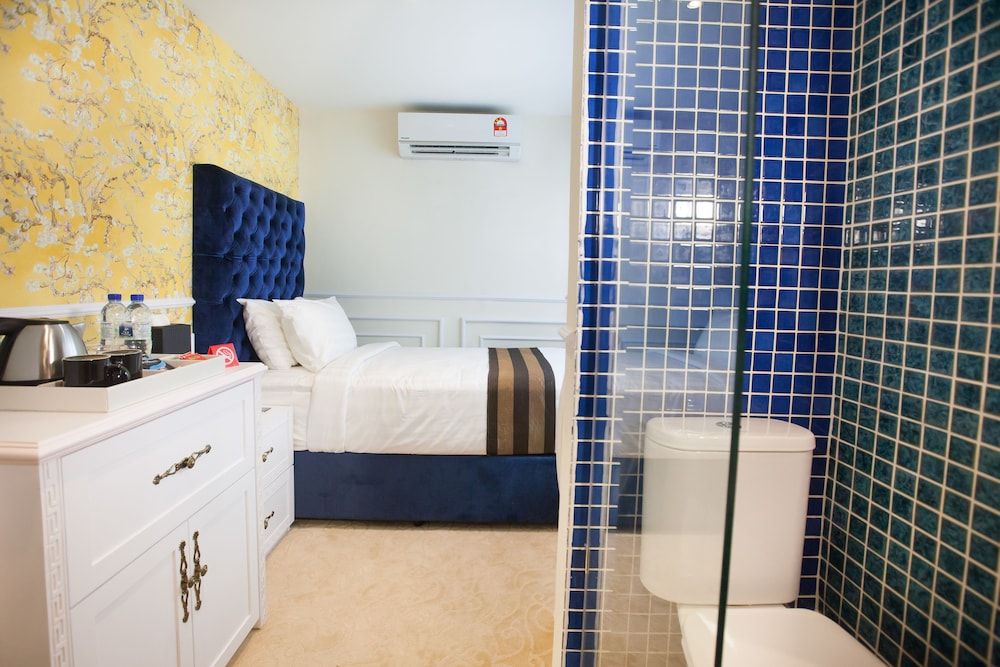 undefined Apple Heritage Hotel 10