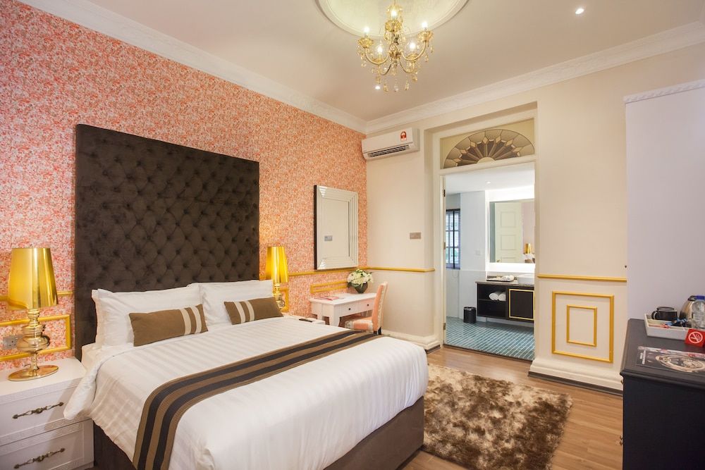 undefined Apple Heritage Hotel 5