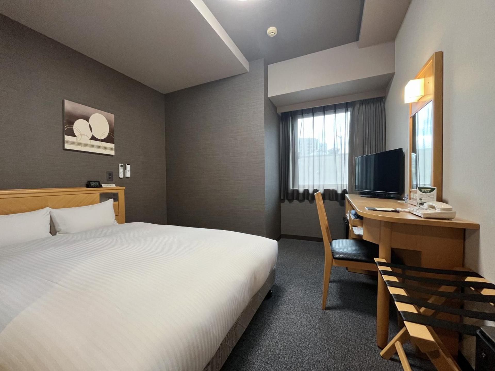 Semi Double Room - Smoking