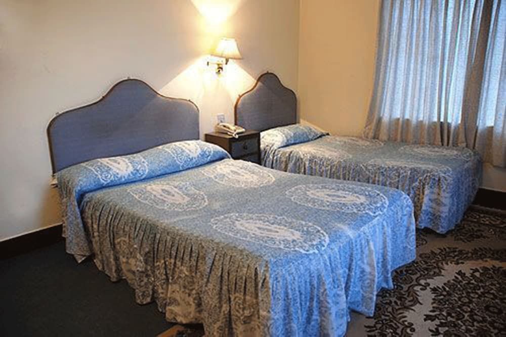 Fairmount Hotel Standard Room, 1 King or 2 Single beds 3
