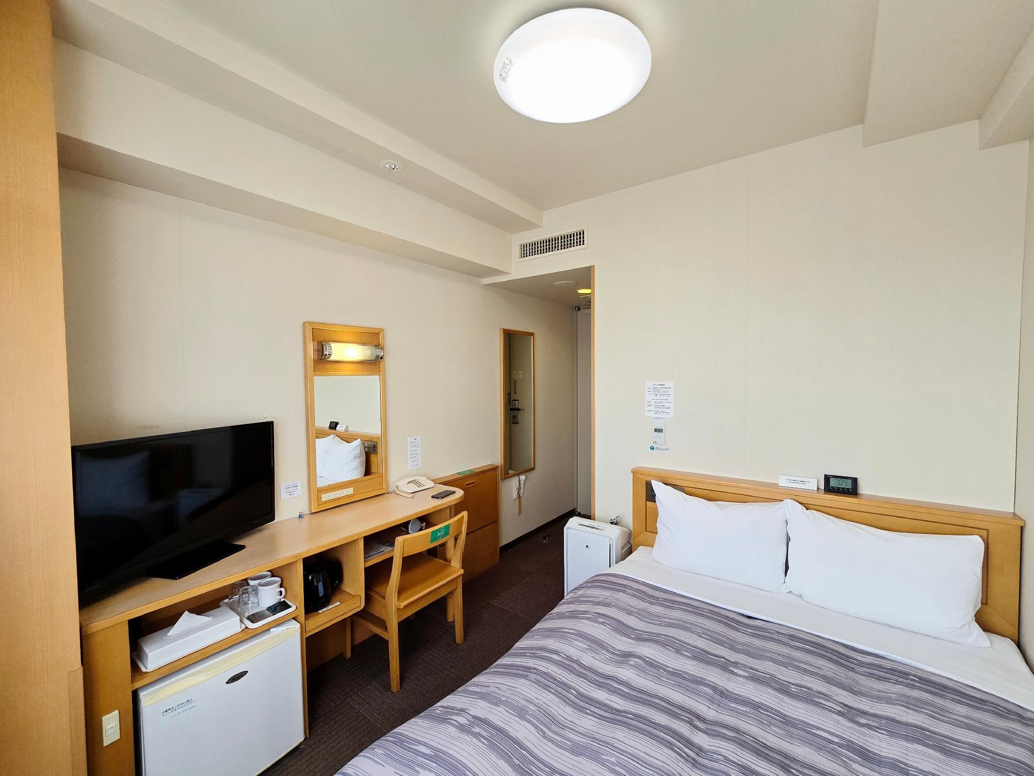 Standard Semi-Double Room - Non-Smoking