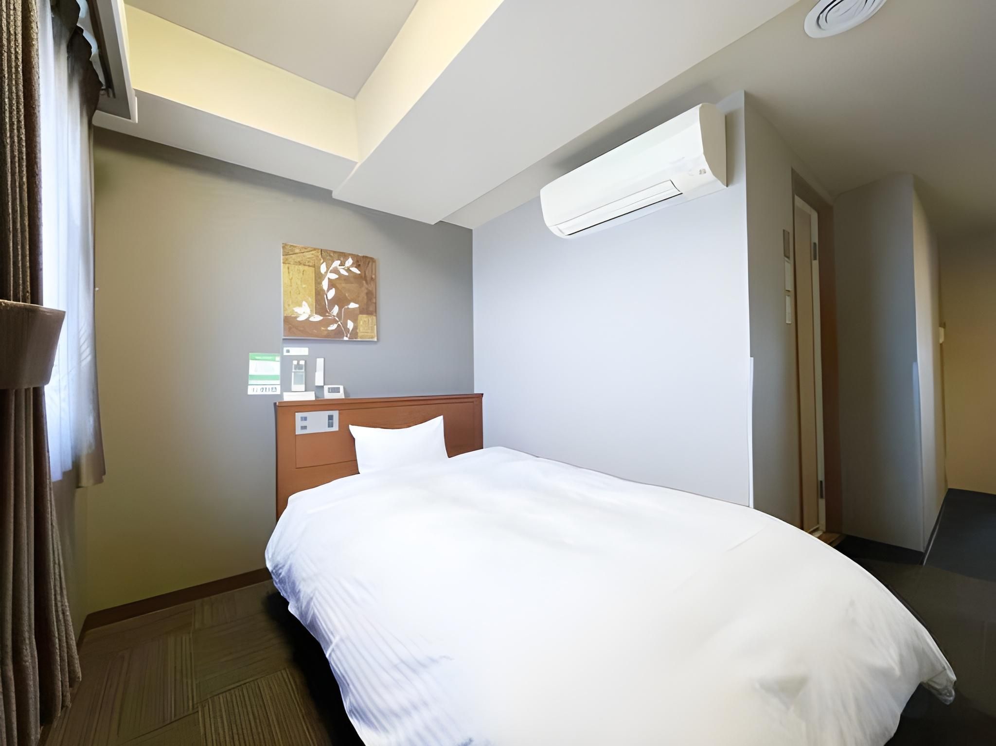 Single Room - Non-Smoking
